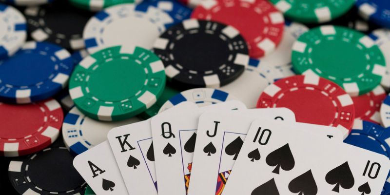 Cách thức hoạt động của các phòng Poker online hiện nay